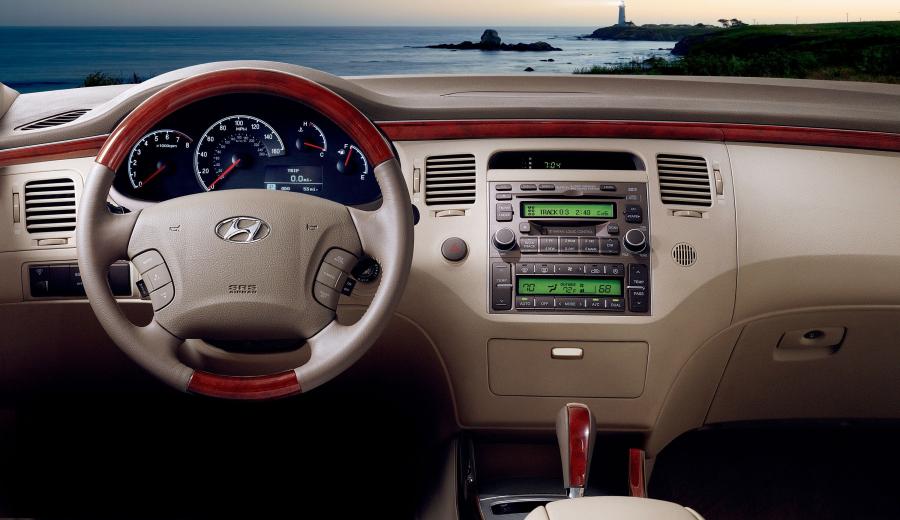  Hyundai Grandeur 2006 года  (фото 25 из 40)